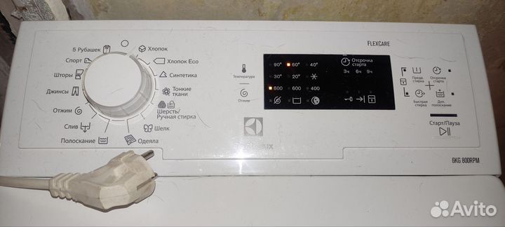 Стиральная машина Electrolux EWT0862IFW белый