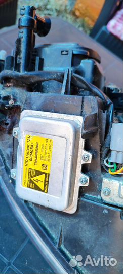 Subaru tribeca фара