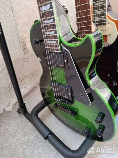 Электрогитара