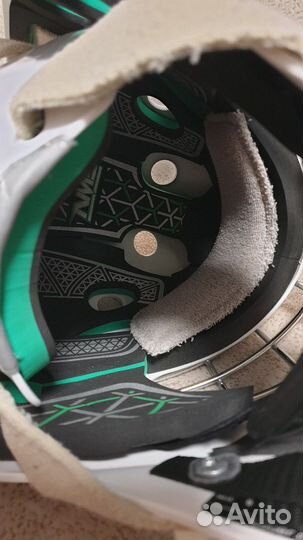 Хоккейный вратарский шлем