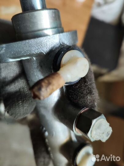 Главный тормозной цилиндр ныса-522, жук