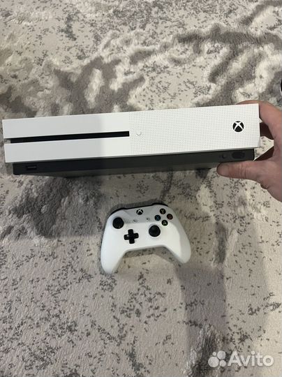 Xbox One S все подписки 400 игр
