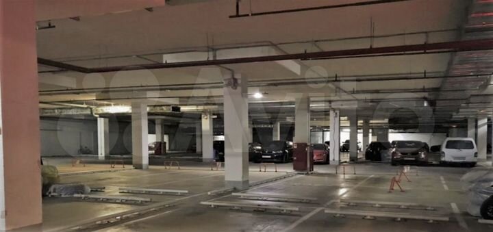 Машиноместо, 14 м²