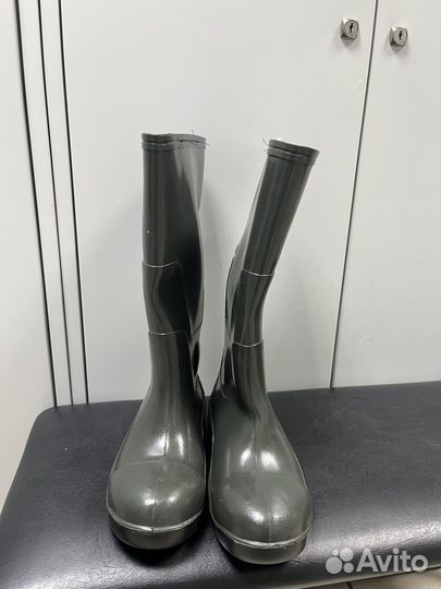 Резиновые сапоги
