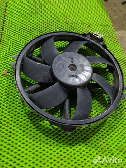 Вентилятор радиатора охлаждения Renault Fluence