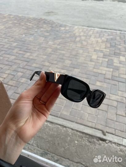 Солнцезащитные очки