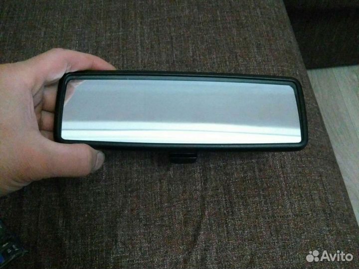 Зеркало салонное заднего вида,состояние нового