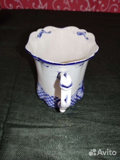 Фарфоровые чашки