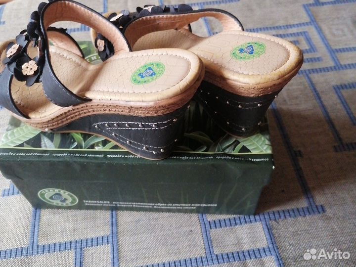 Босоножки на платформе