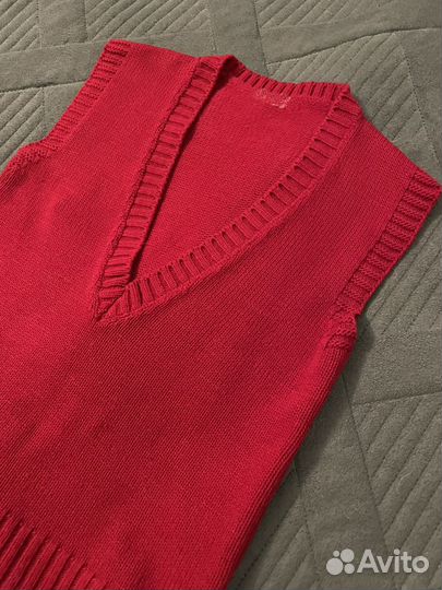 Жилетка женская вязаная