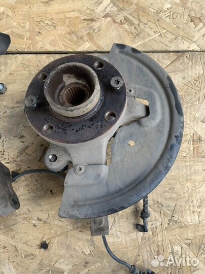 LADA largus повортный кулак