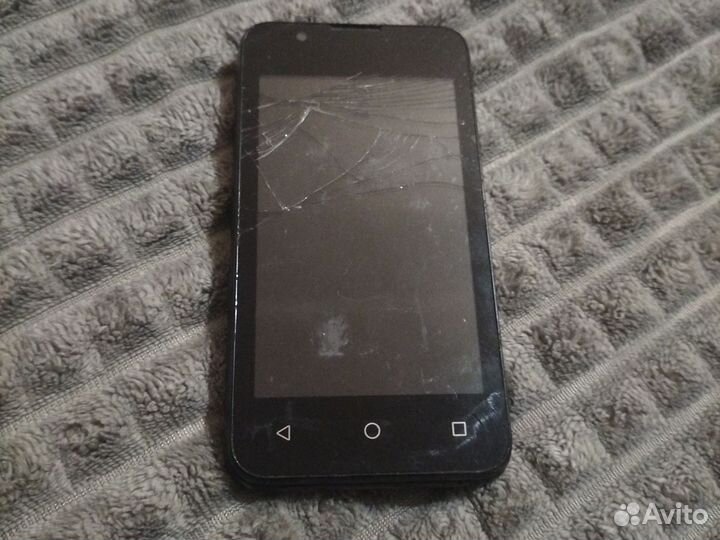 BQ 4072 Strike Mini, 8 ГБ