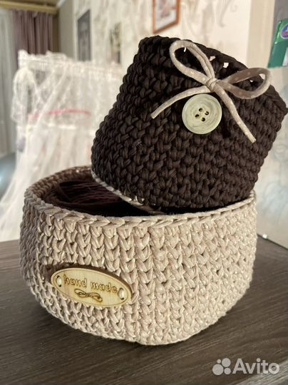 Корзина вязаная из трикотажной пряжи