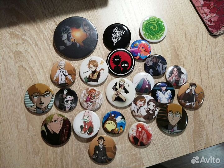 Аниме значки