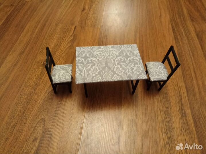 Мебель для кукольного домика