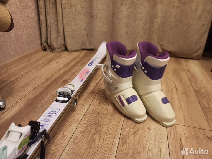 Горные лыжи и ботинки