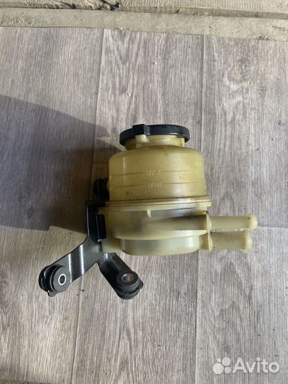 Бачек гура Тойота Камри ACV40