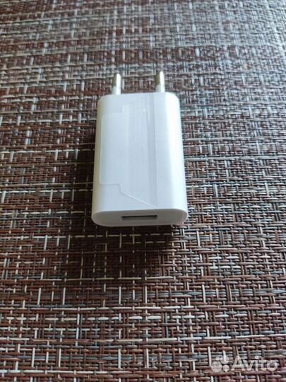 Адаптер USB 5В 1А новый