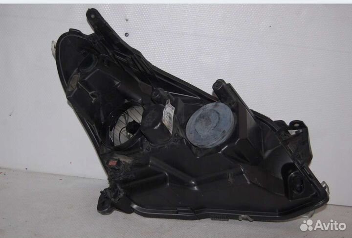 Opel astra III H фары передние левая и правая
