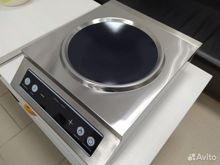 Плита индукционная WOK (вок) Rosso C3514-SW