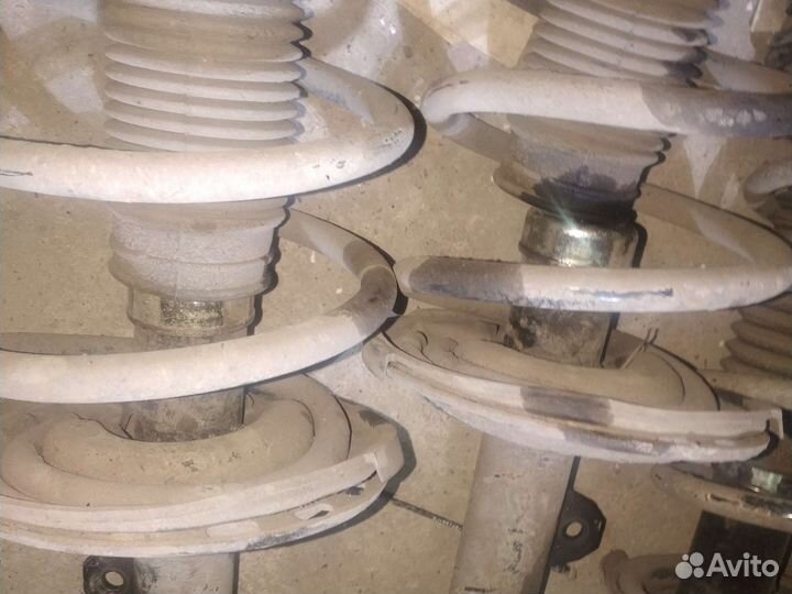 Амортизатор стойка в сборе Тойота Венза