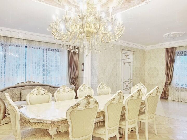 Дом 335 м² на участке 10 сот.