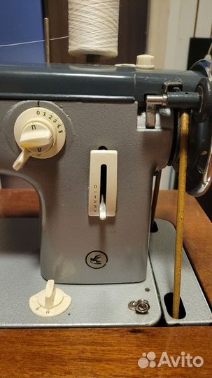 Швейная машина Чайка-2