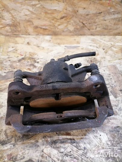 Суппорт передний правый Volkswagen Golf 7 1.2T CJZ