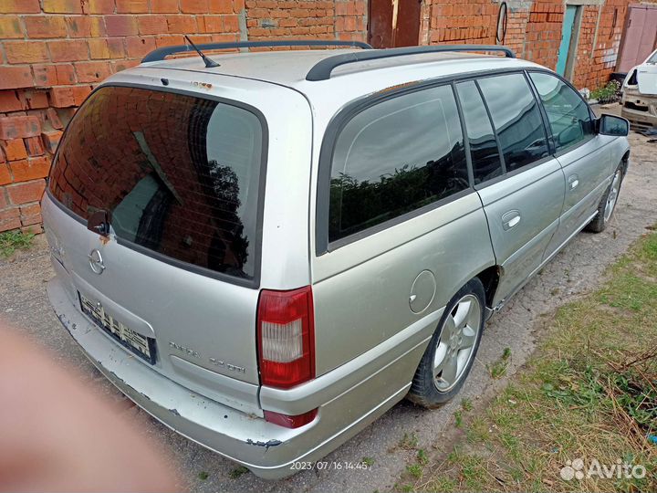 Opel Omega B универсал 2.2 TDI МКПП Рестайлинг