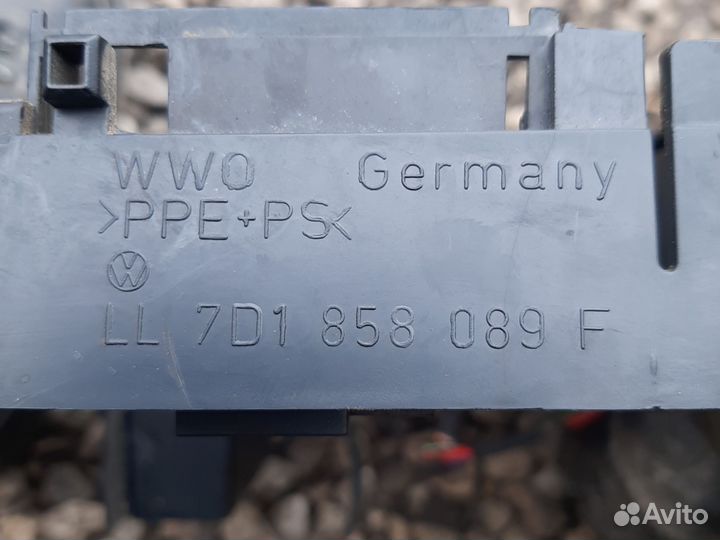 Центральная консоль торпедо Фольксваген Т4 T4