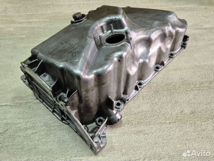 Поддон, картер двигателя BMW B47 - 8513661