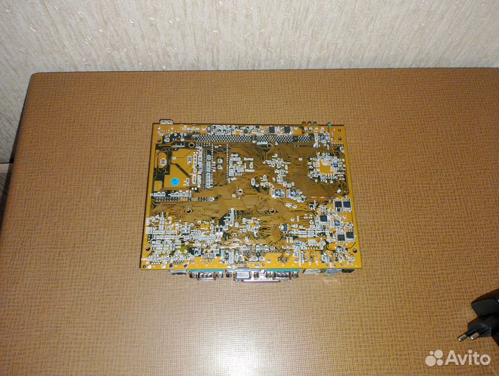 Миниатюрная материнская плата CV860A-1R53