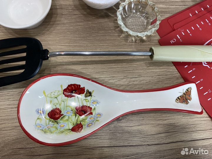 Посуда. Кухонные принадлежности пакетом