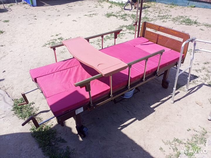 Продается кровать и матрас противопролежневый