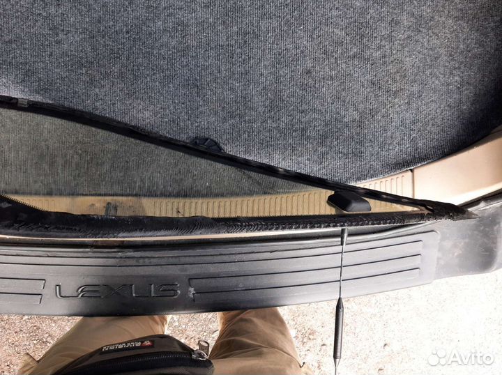 Стекло форточки багажника lexus rx300