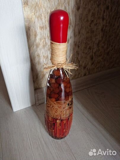 Декоративная бутылка с овощами