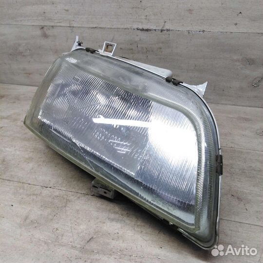 Фара передняя правая Volkswagen Sharan рестайлинг