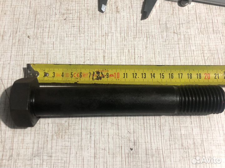 Болт рессоры