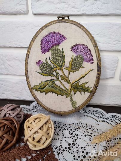 Картина вышитая гладью