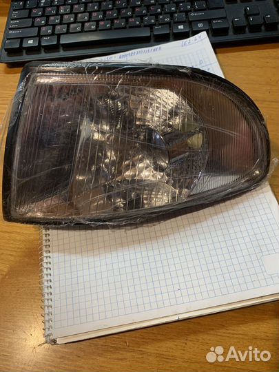 Указатель поворота L Audi A4 c 1994