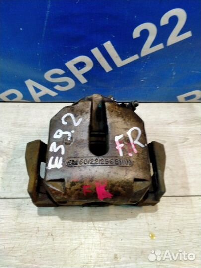 Суппорт передний правый Bmw 528I E39 M52 06/2000