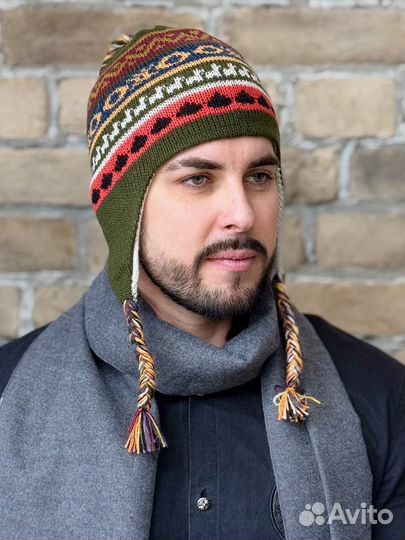 Мужская шапка двусторонняя с ушками зимняя Чульо 100% альпака цвет беж-фисташковый