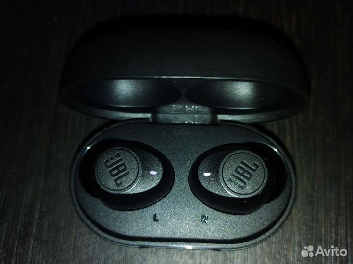 Беспроводные наушники jbl