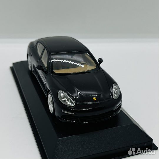 Porsche Panamera 1/43 Minichamps