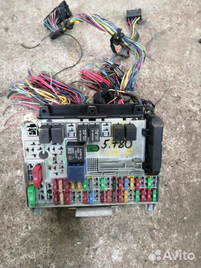 Блок предохранителей GM Opel Vectra B x16xel