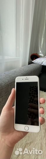 Телефон iPhone 6s