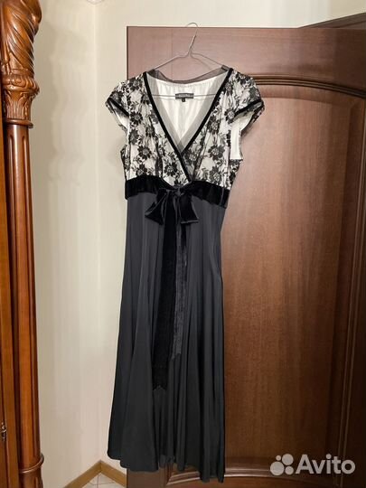 Платье шелковое 42/44р