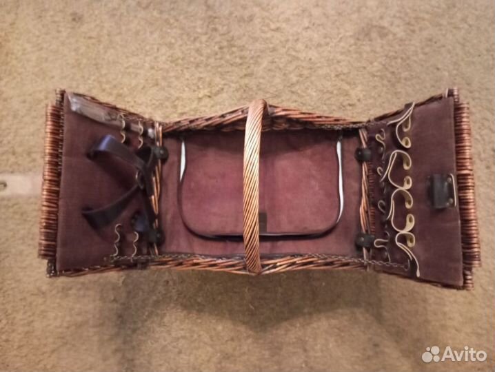 Корзина плетеная для пикника с термокамерой