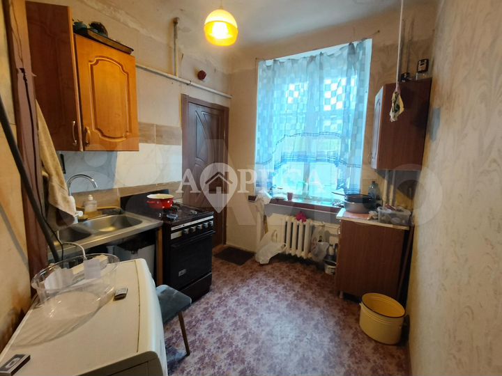 Комната 36 м² в 3-к., 1/3 эт.