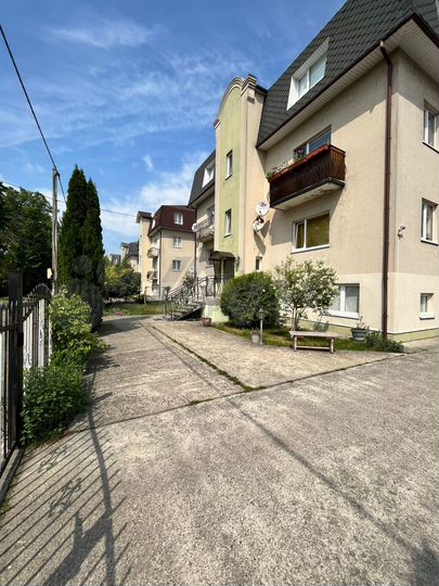 2-к. квартира, 55 м², 1/3 эт.